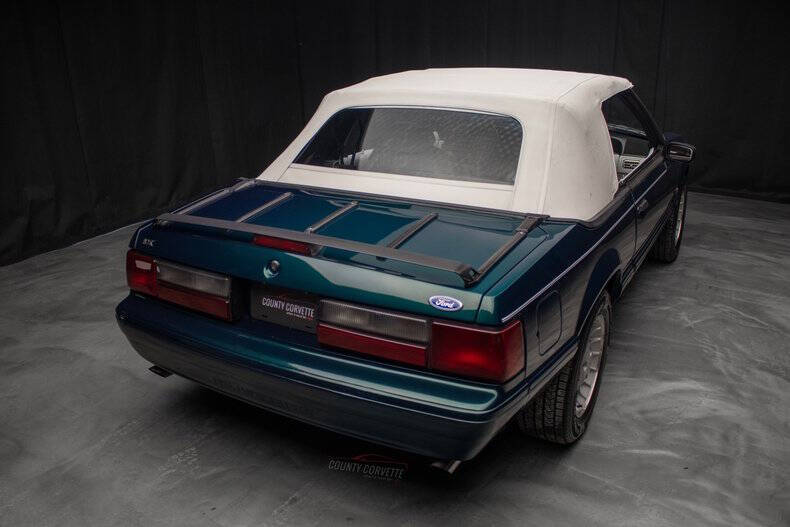 1990 Ford Mustang