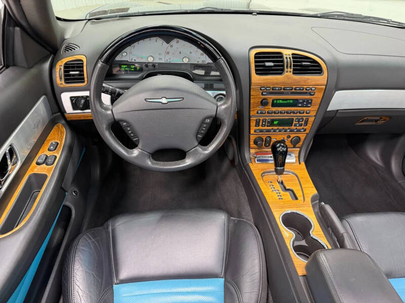 2002 Ford Thunderbird Deluxe