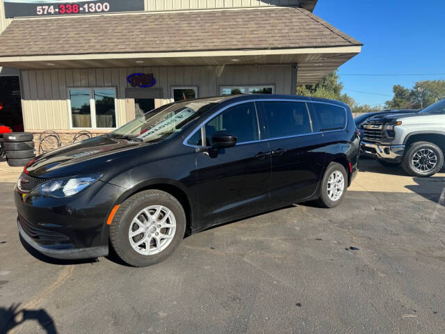 2019 Chrysler Pacifica for sale at Legit Motors in Elkhart, IN