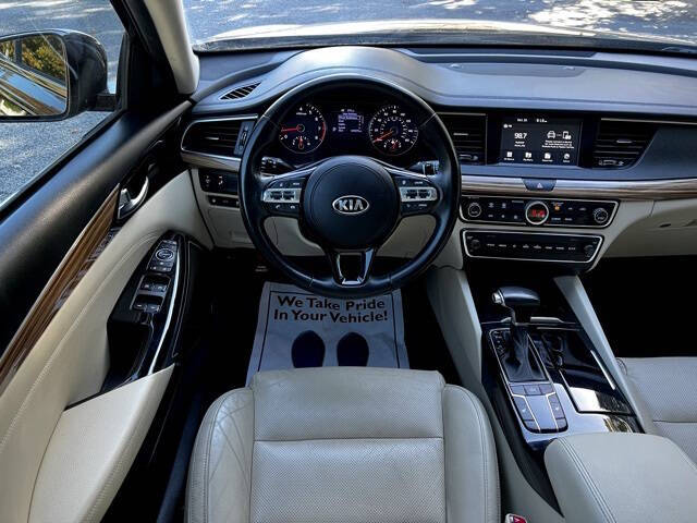 2019 Kia Cadenza Premium