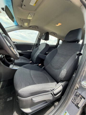 2017 Hyundai Accent SE