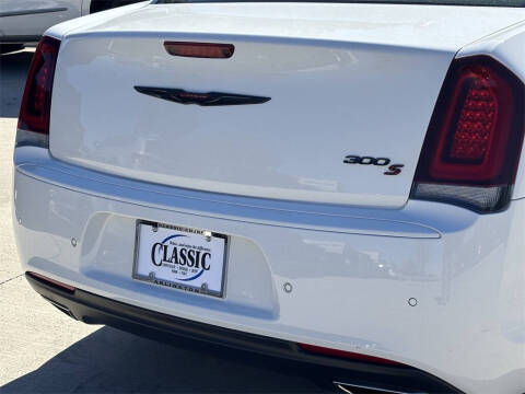 2022 Chrysler 300 S V6