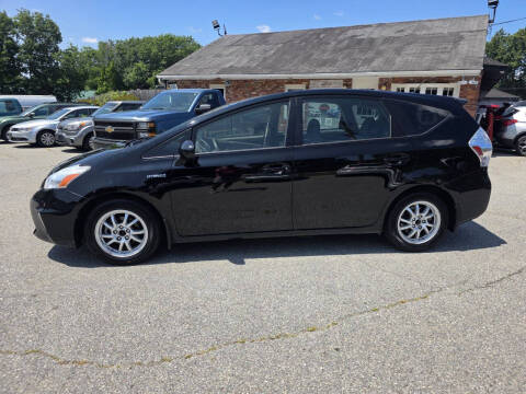 2014 Toyota Prius v Five
