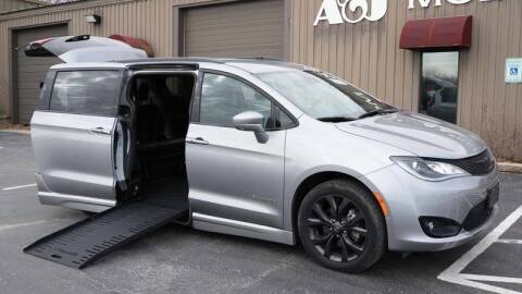 2019 Chrysler Pacifica for sale at A&J Mobility in Valders WI
