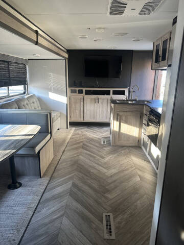 2022 Pioneer Prowler 303BH