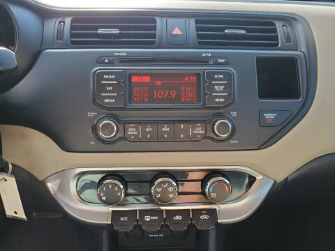 2012 Kia Rio 5-Door LX