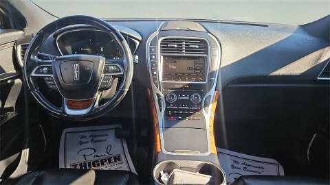 2019 Lincoln Nautilus Select