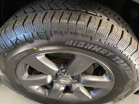 2015 Nissan Titan SV