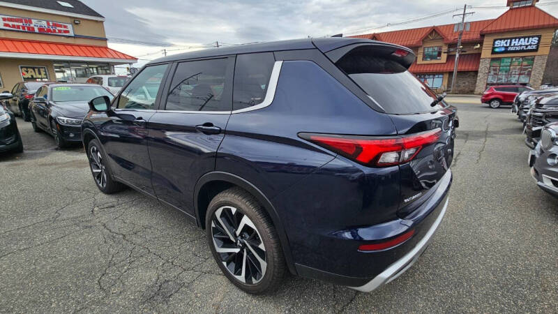 2024 Mitsubishi Outlander SE