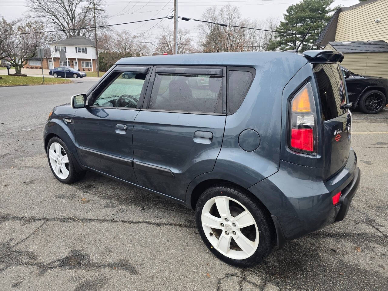 2010 Kia Soul for sale at QUEENSGATE AUTO SALES in York, PA