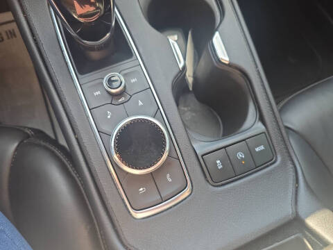 2022 Cadillac XT4 Premium Luxury