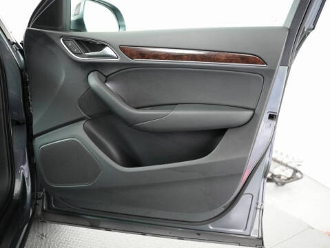 2016 Audi Q3 2.0T quattro Premium Plus