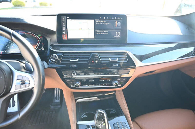 2022 BMW 5 Series M550i xDrive