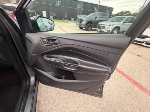 2019 Ford Escape S