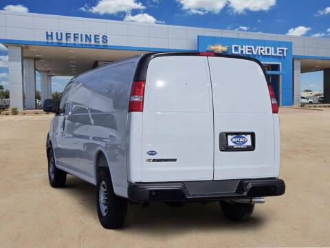 2026 Chevrolet Express 2500