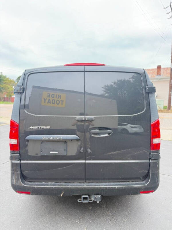 2020 Mercedes-Benz Metris