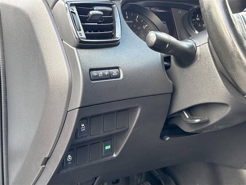 2017 Nissan Rogue Sport SL