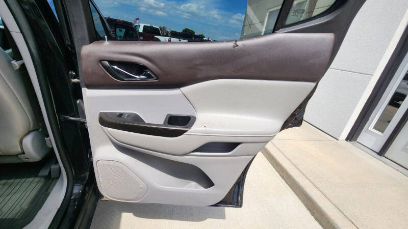 2017 GMC Acadia SLT-1