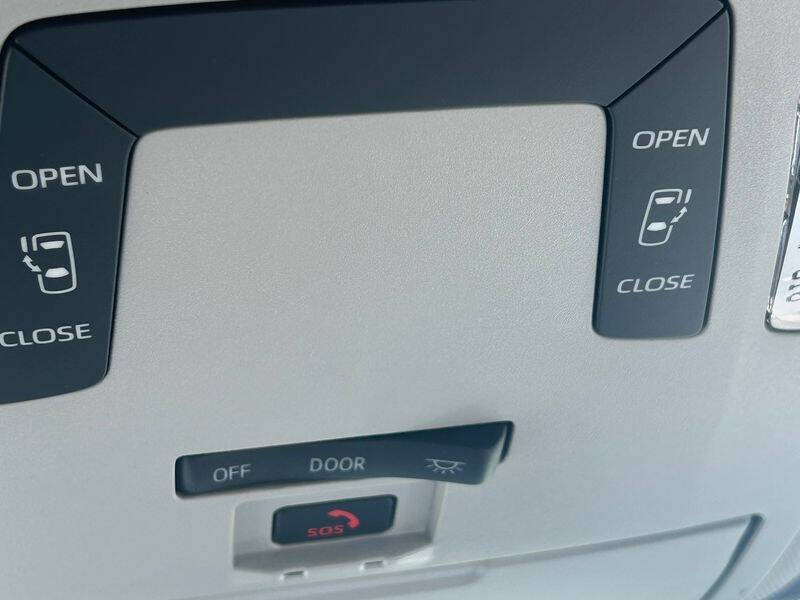 2025 Toyota Sienna LE 8-Passenger