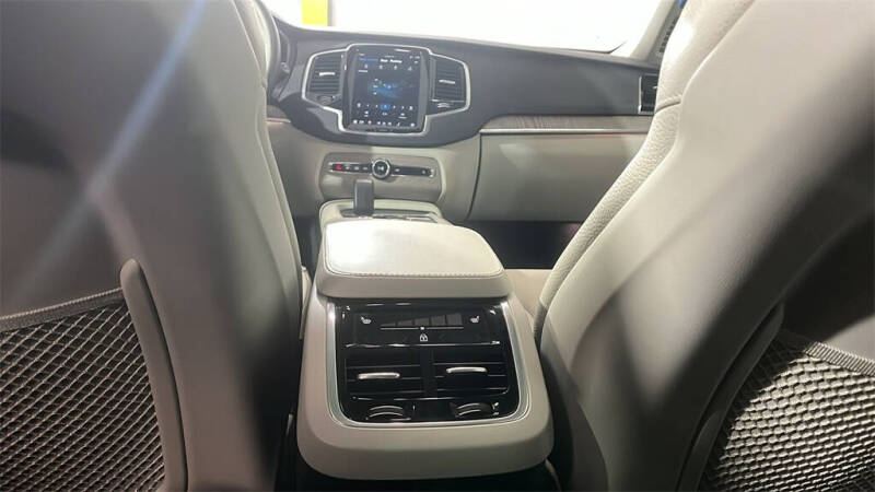 2024 Volvo XC90 B6 Plus Bright Theme 6P