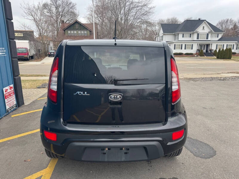 2012 Kia Soul +