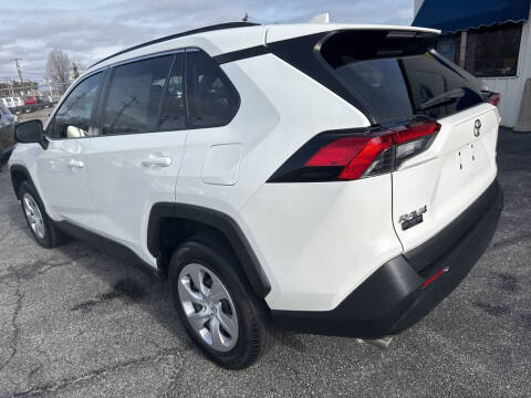 2019 Toyota RAV4 LE