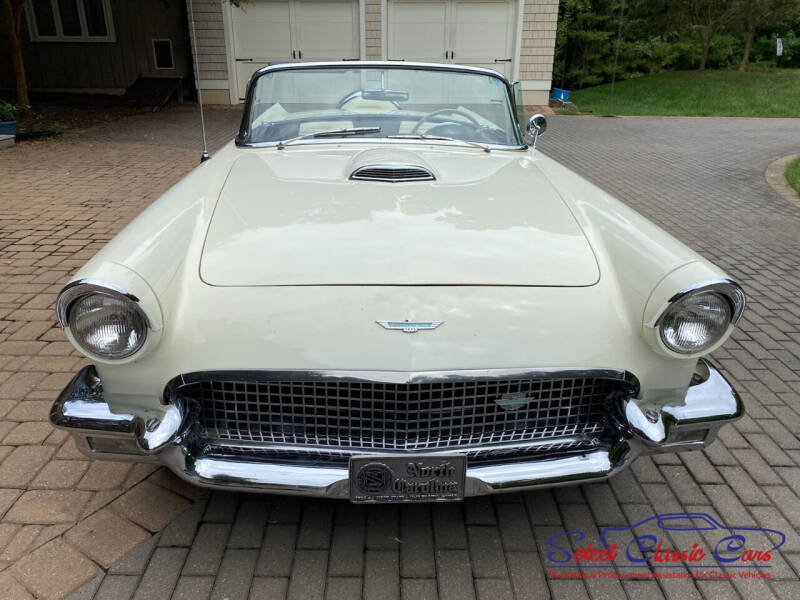 1957 Ford Thunderbird