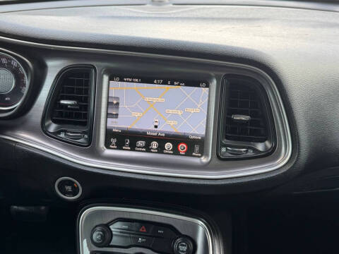 2015 Dodge Challenger SXT