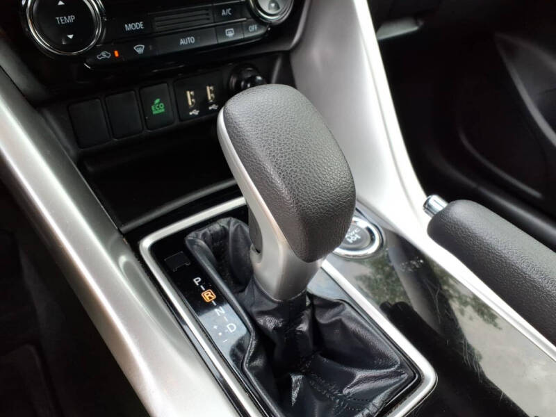 2024 Mitsubishi Eclipse Cross LE