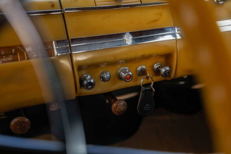 1939 Packard Super 8