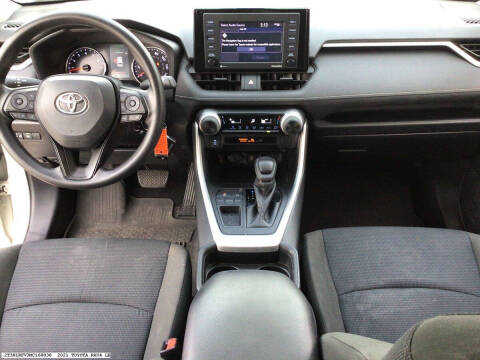 2021 Toyota RAV4 LE