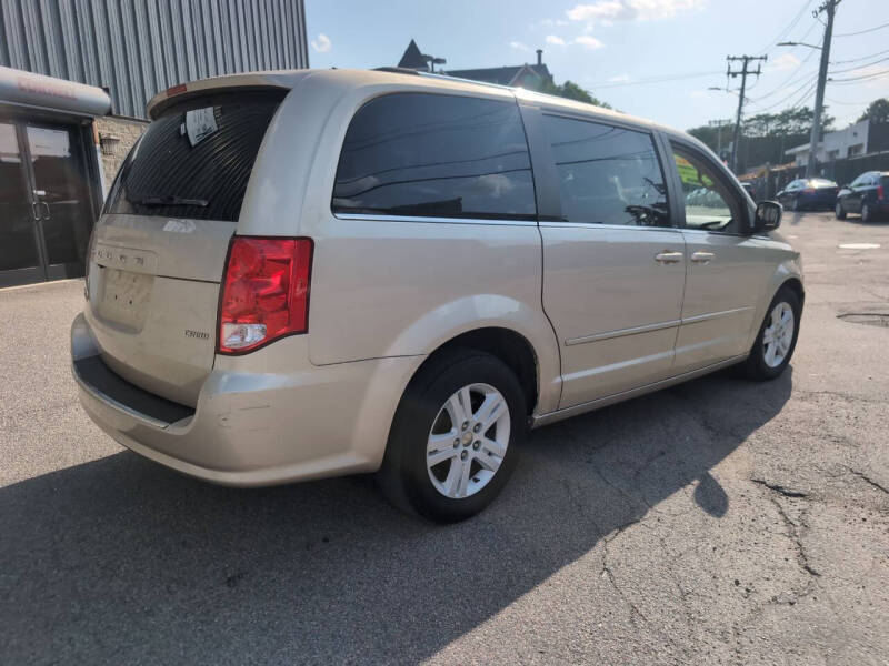 2013 Dodge Grand Caravan Crew