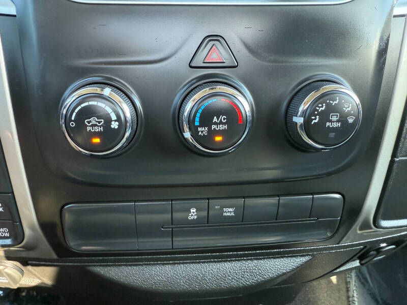 2019 RAM 1500 Classic SLT