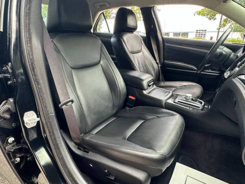 2018 Chrysler 300