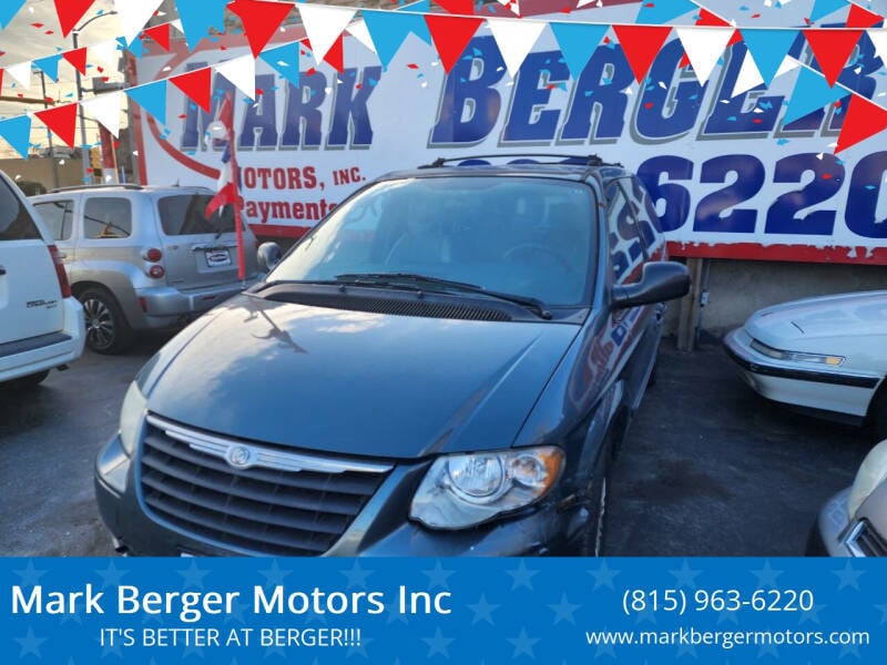 2005 Chrysler Town and Country for sale at Mark Berger Motors Inc in Rockford IL