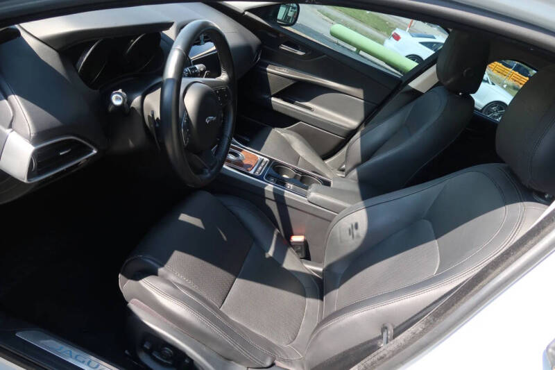 2017 Jaguar XE 35t First Edition