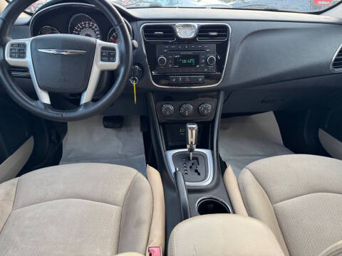 2014 Chrysler 200 Limited