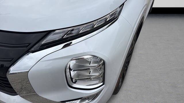 2026 Mitsubishi Outlander LE