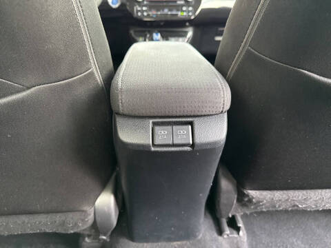 2022 Toyota Prius LE