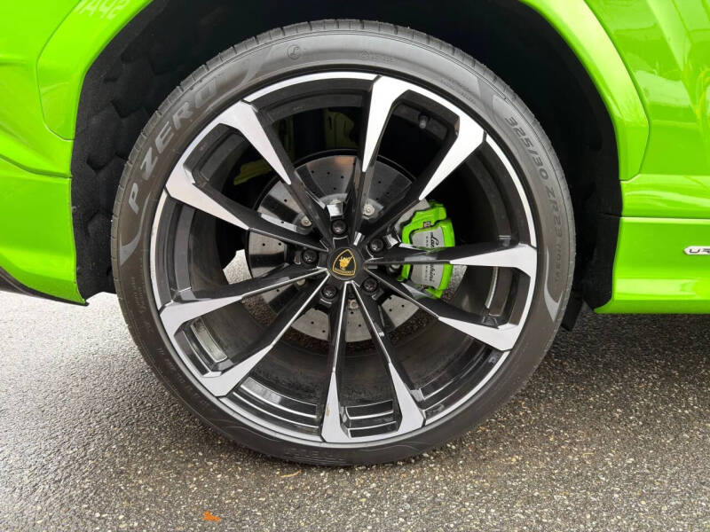 2024 Lamborghini Urus S