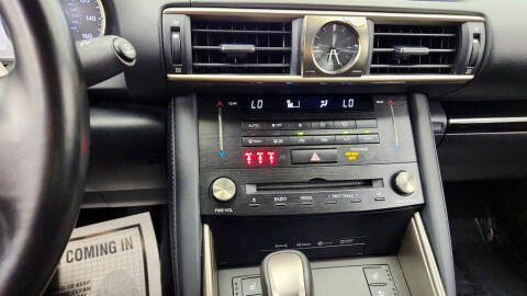 2017 Lexus IS 200t