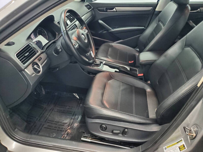 2014 Volkswagen Passat 1.8T SE