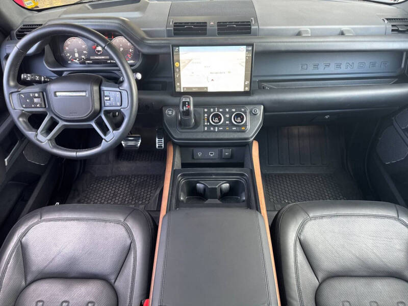 2024 Land Rover Defender 110 P400 X