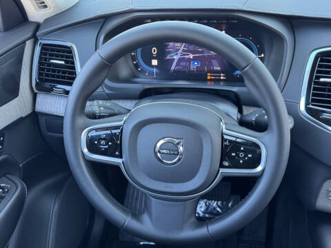 2023 Volvo XC90 Recharge T8 Ultimate Bright Theme 6P