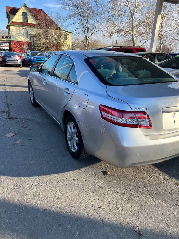 2011 Toyota Camry LE