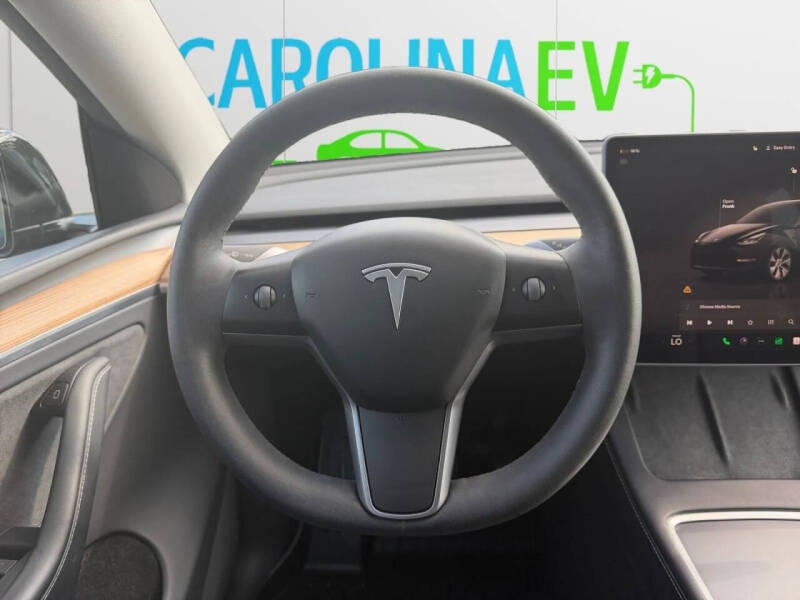 2024 Tesla Model Y Long Range