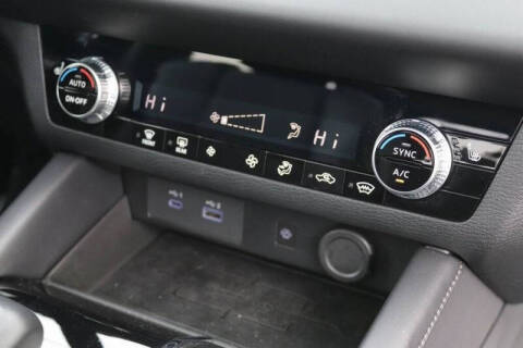 2025 Mitsubishi Outlander PHEV SE