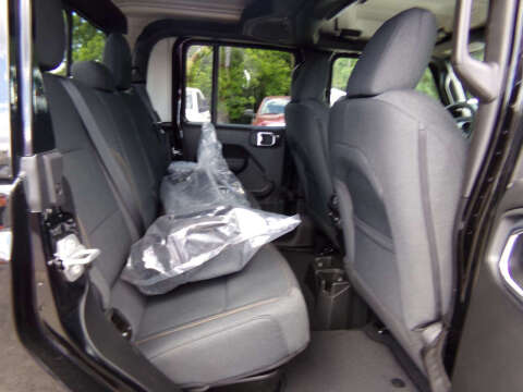 2025 Jeep Gladiator NightHawk