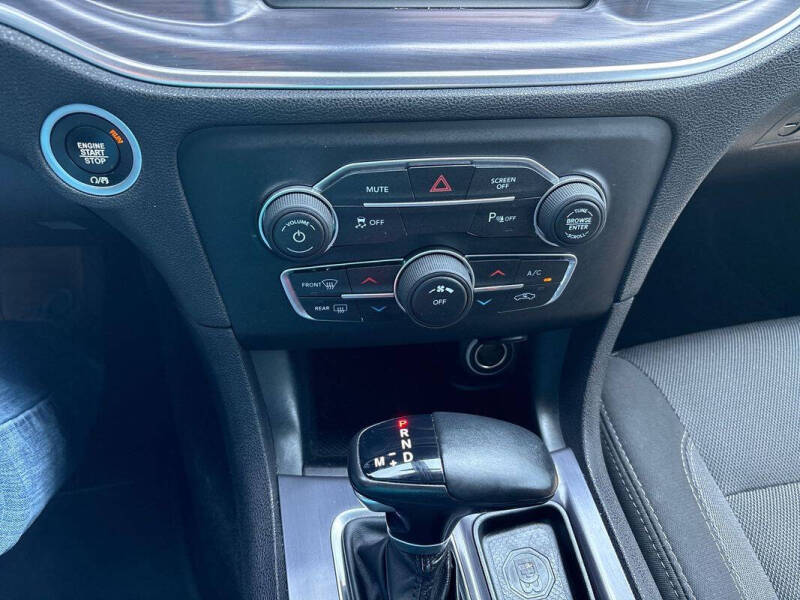 2018 Dodge Charger SXT