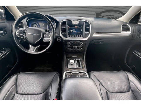 2018 Chrysler 300 Limited